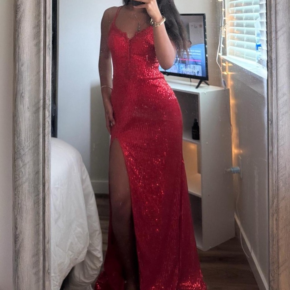 Elegant Red Sequin Evening Dress